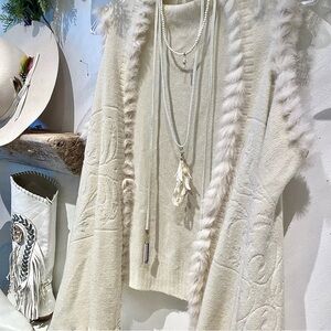 Rabbit fur trim boho fringe vest w farmhouse cabin cottage vibes